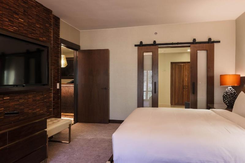 Monarch Casino Resort Spa Блек Хоук Екстериор снимка