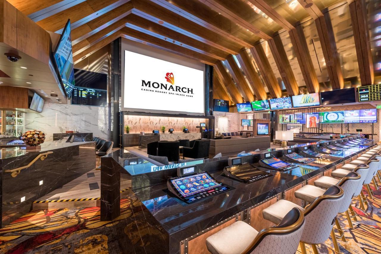 Monarch Casino Resort Spa Блек Хоук Екстериор снимка