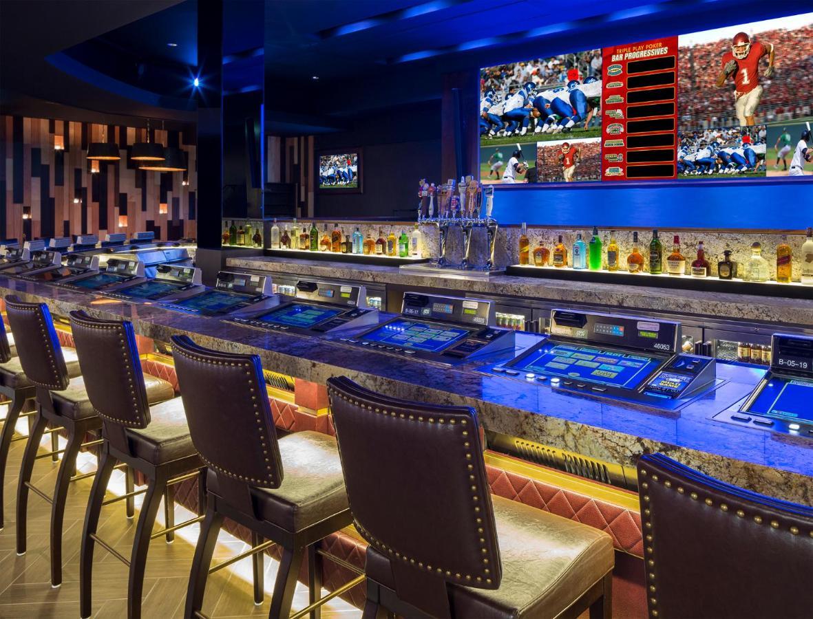Monarch Casino Resort Spa Блек Хоук Екстериор снимка